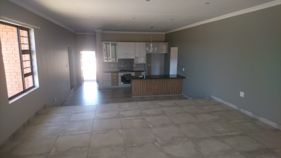 To Let 3 Bedroom Property for Rent in Hillside Free State